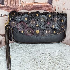 Coach 1941 tea rose wristlet/ wallet